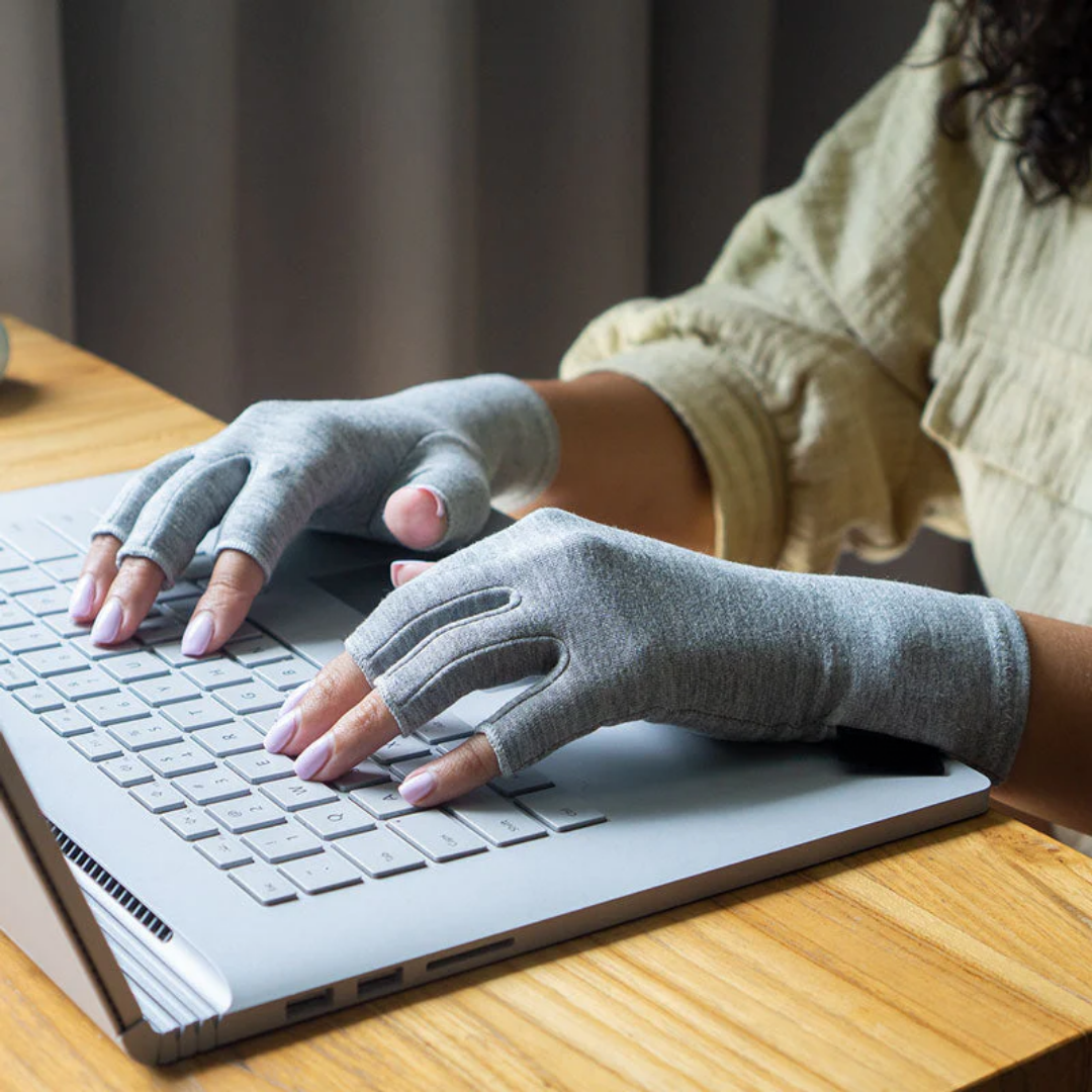 BambuRelief™ Kompressionshandskar – Naturlig lindring för värkande händer